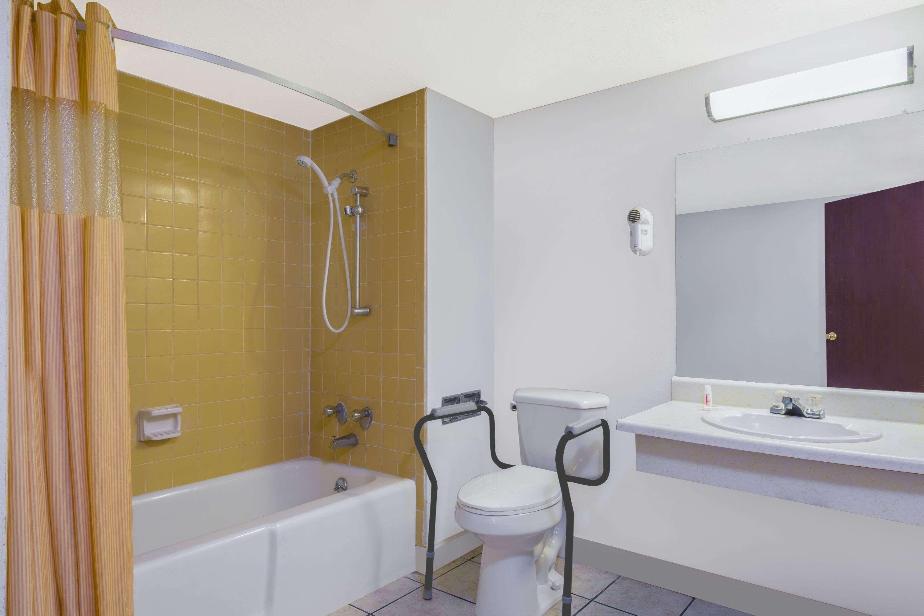 Days Inn By Wyndham Mt. Sterling Mount Sterling Bagian luar foto