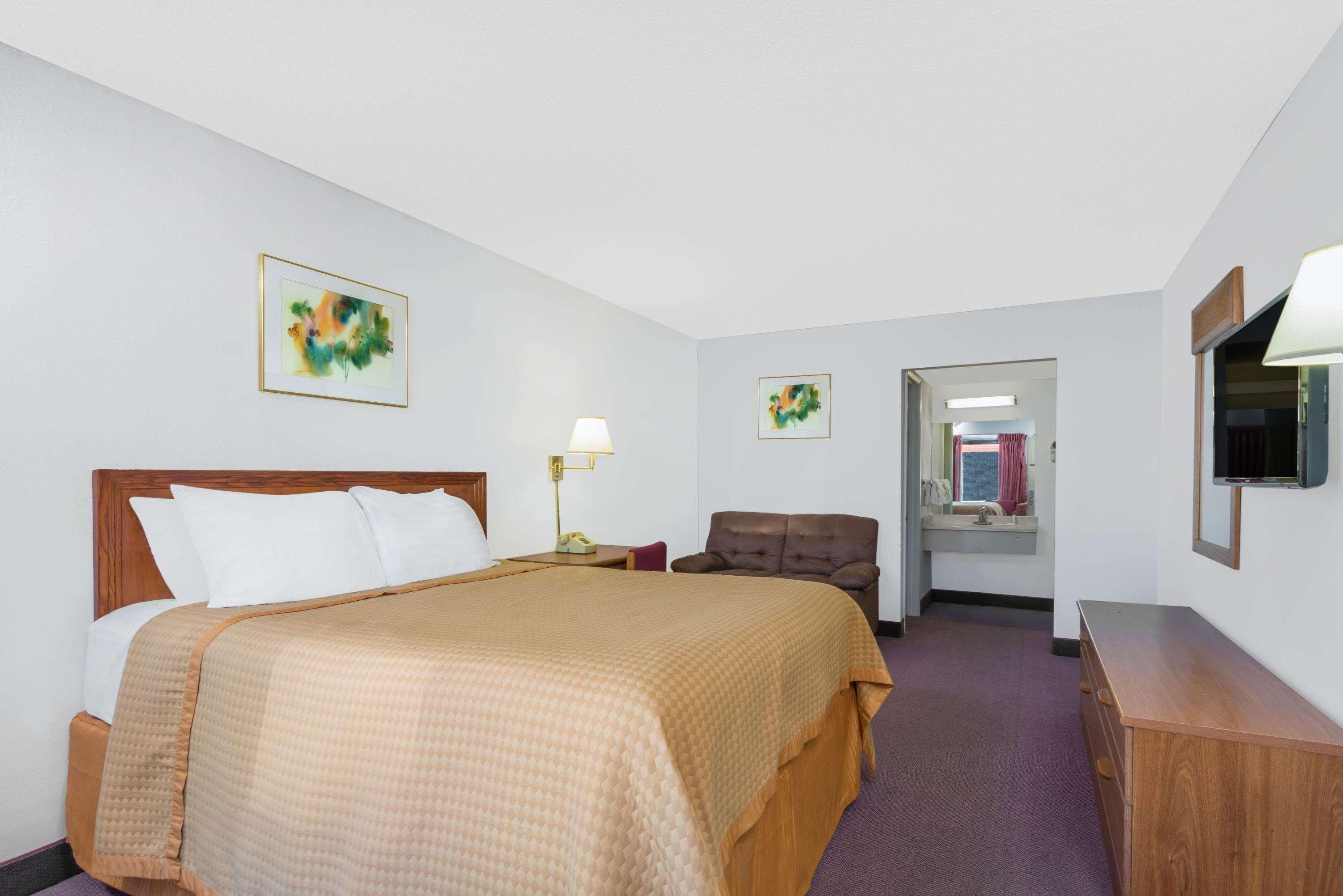 Days Inn By Wyndham Mt. Sterling Mount Sterling Bagian luar foto